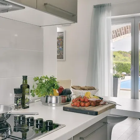 Villa Dennis In With Sea View And Private Pool Only 300 Meters From The Beach *