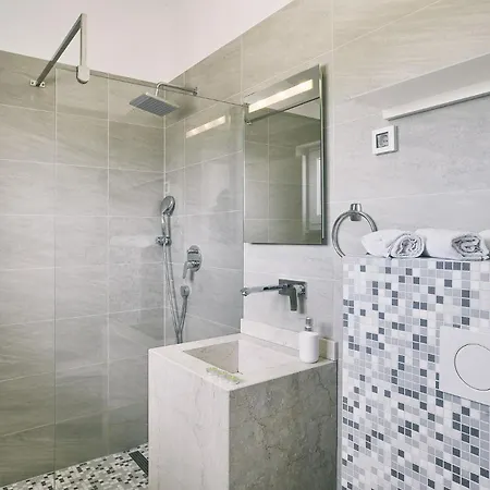 Dennis In With Sea View And Private Pool Only 300 Meters From The Beach * Medulin